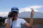 Фотосессия на проспекте вулканов. В качестве фона выбран вулкан Cotopaxi.